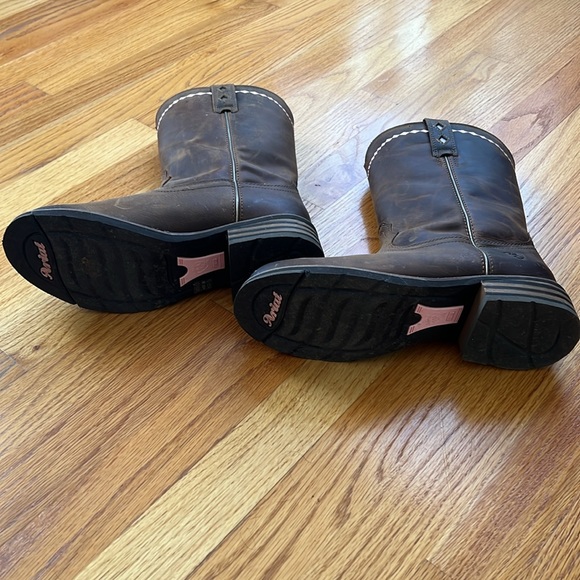 Ariat boots, brown with pink detailing. NWOB. - Picture 2 of 5